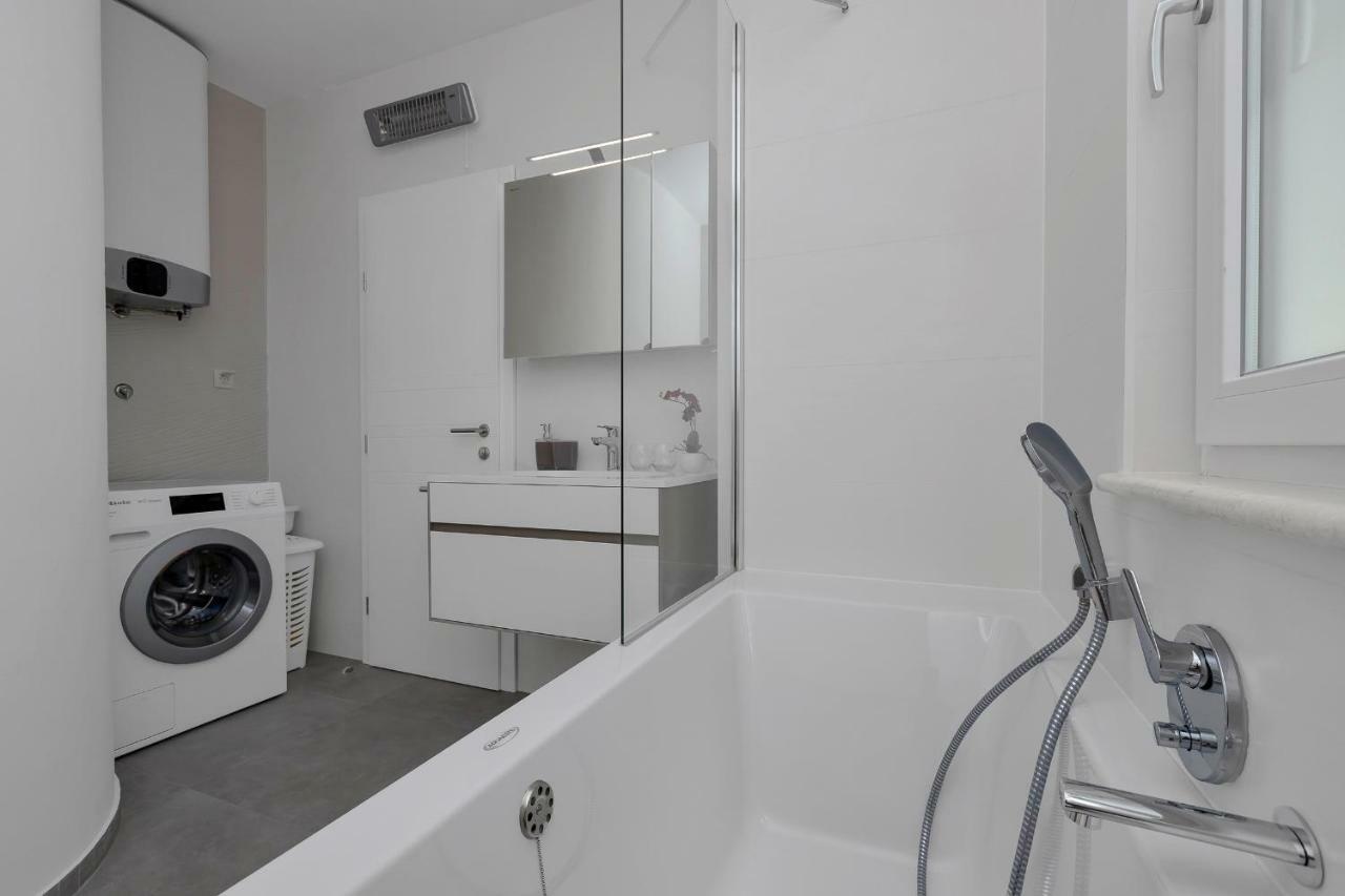מאקרסקה Villa Violet With Salt Water Pool מראה חיצוני תמונה